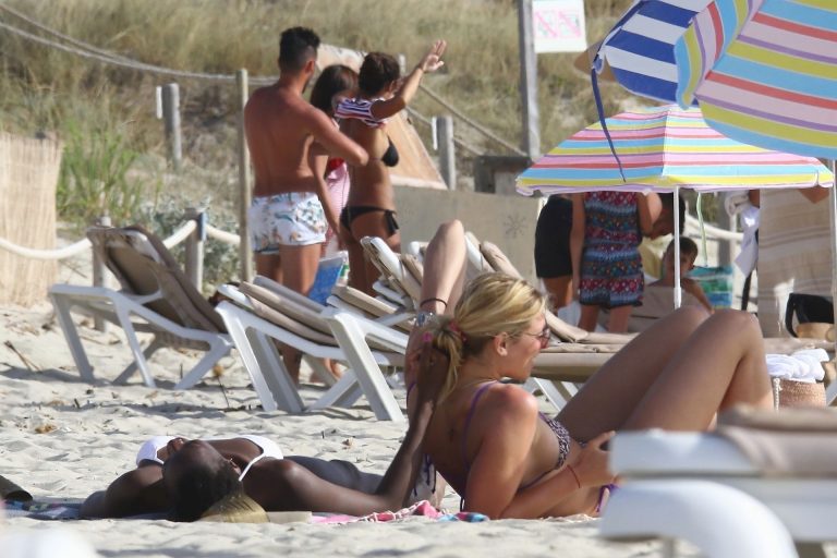 Paola Egonu Bikini Pictures Paola Egonu caught topless at the beach with her nude boobs exposed seen by paparazzi with Francesca Piccinini and Jovana Stevanovic.