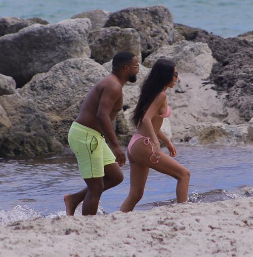 Chantel Jeffries sexy ass in a bikini at the beach in Miami seen by paparazzi showing nice cleavage.























