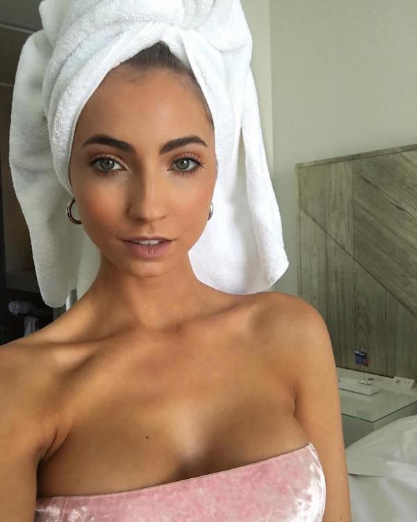 Anna Louise taking a selfie