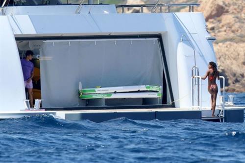 Willow Smith Bikini Pictures Willow Smith sexy ass in a bikini seen by paparazzi out on the water.