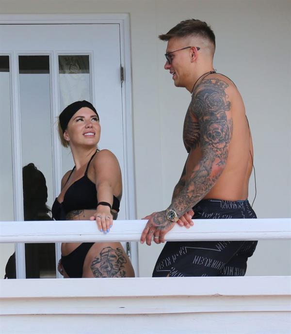 Olivia Buckland sexy ass in a bikini seen by paparazzi with Alex Bowen.







































