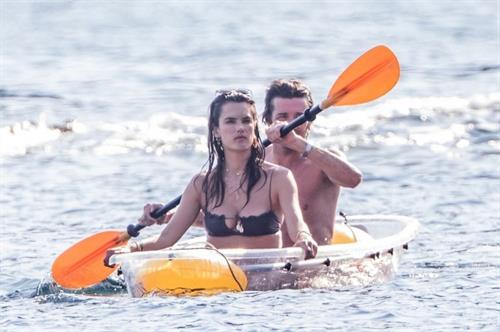 Alessandra Ambrosio sexy at the beach in a thong bikini and flashing her pussy to her boyfriend seen by paparazzi.











