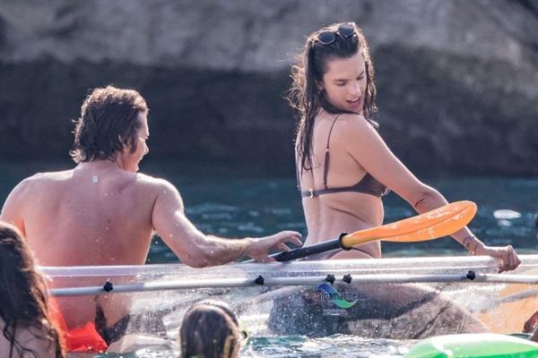 Alessandra Ambrosio sexy at the beach in a thong bikini and flashing her pussy to her boyfriend seen by paparazzi.











