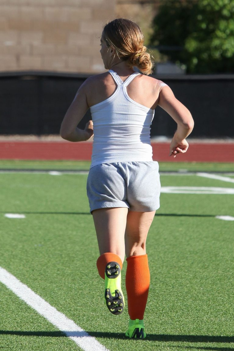 Kendra Wilkinson Pictures Kendra Wilkinson braless boobs showing her tits pokies seen by paparazzi playing soccer seen by paparazzi.