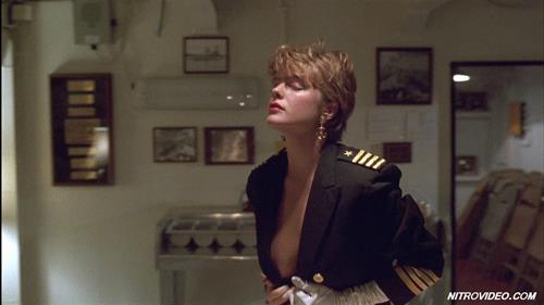 Erika Eleniak