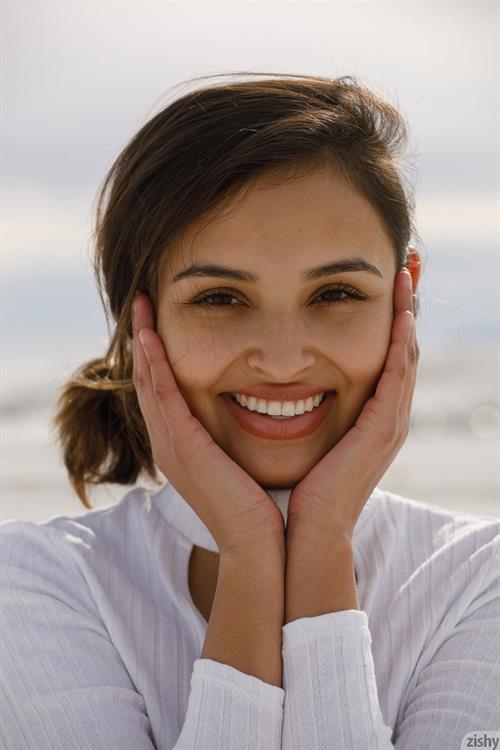 Alejandra Cobos White Desert