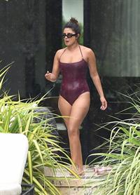 Priyanka Chopra sexy tits in a wet swimsuit seen by paparazzi.






