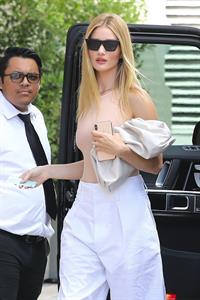 Rosie Huntington-Whiteley braless sexy tits in a tight little top seen by paparazzi.


