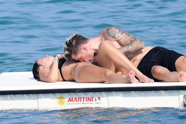 Bella Thorne making out and having fun with her boyfriend in a sexy little bikini seen by paparazzi.






