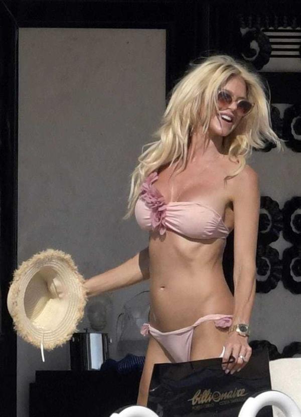 Victoria Silvstedt in a bikini