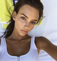 Rachel Cook taking a selfie