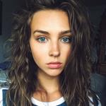 Rachel Cook taking a selfie