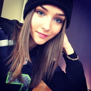 Rachel Cook taking a selfie