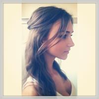 Rachel Cook taking a selfie