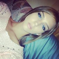 Rachel Cook taking a selfie