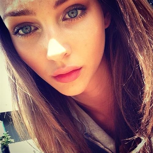 Rachel Cook taking a selfie