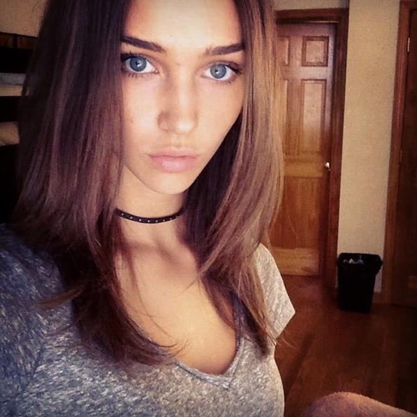 Rachel Cook taking a selfie