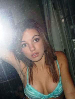 Jessica Ashley in lingerie taking a selfie