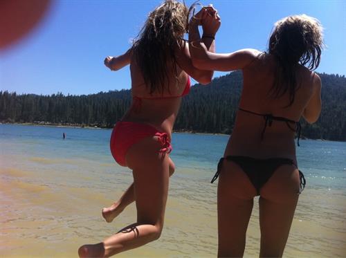 Sara Jean Underwood in a bikini - ass