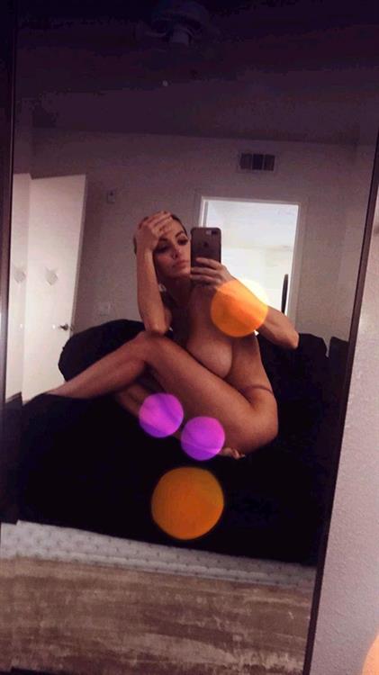 Lindsey Pelas Pictures Lindsey Pelas nude photo collection showing her topless famous big boobs and naked ass.