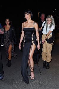 Halsey sexy in a very revealing laced dress seen by paparazzi arriving to DKNY fashion show in New York.






















