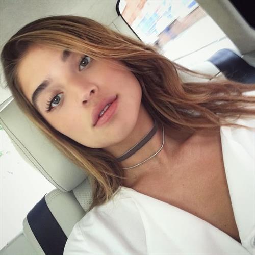 Daniela Lopez taking a selfie