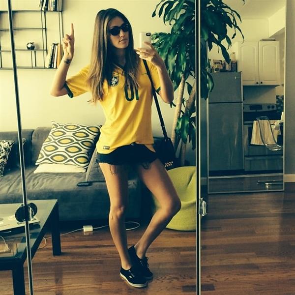 Simone Villas Boas taking a selfie