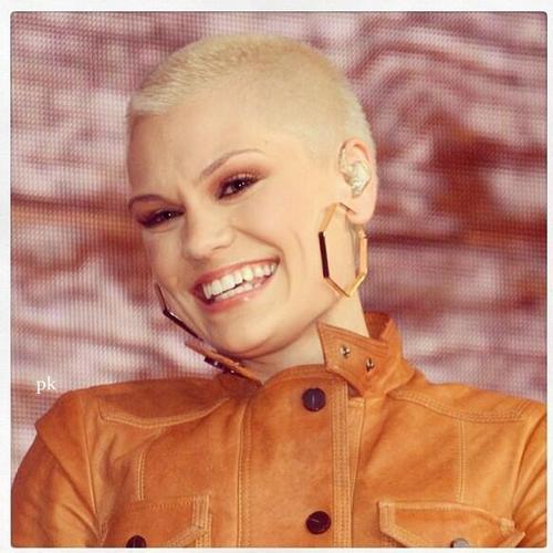 Jessie James Decker Pictures Jessie James Decker