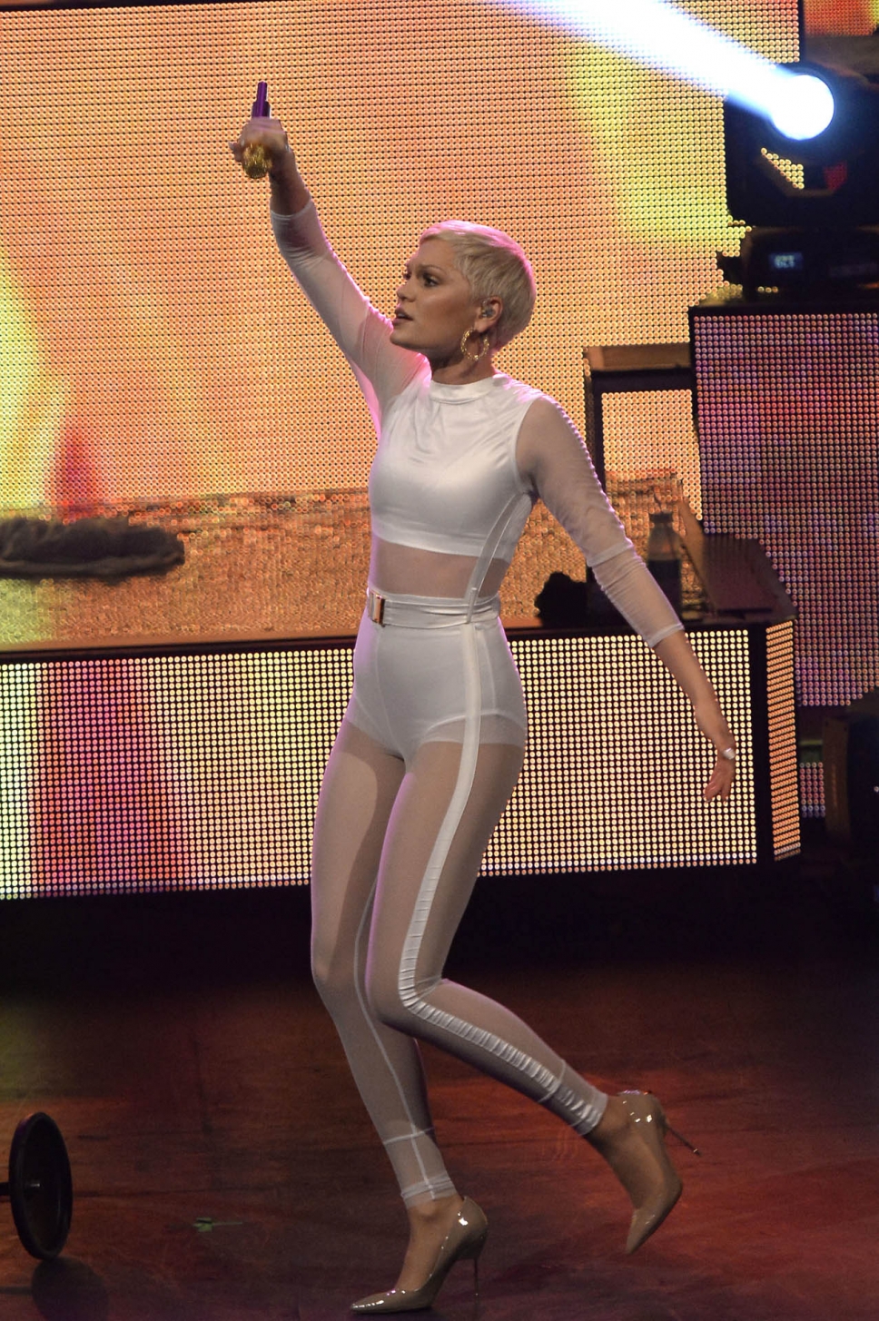 Jessie James Decker Pictures Jessie James Decker