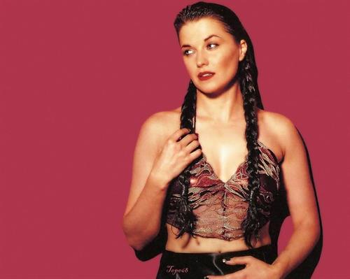 Lucy Lawless