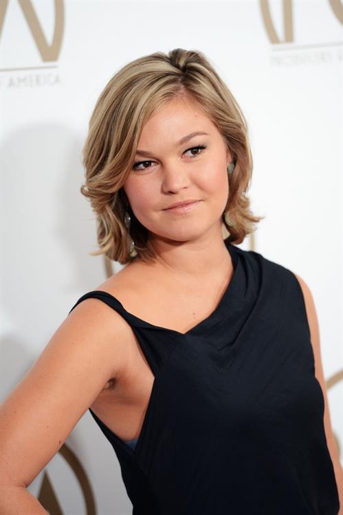 Julia Stiles