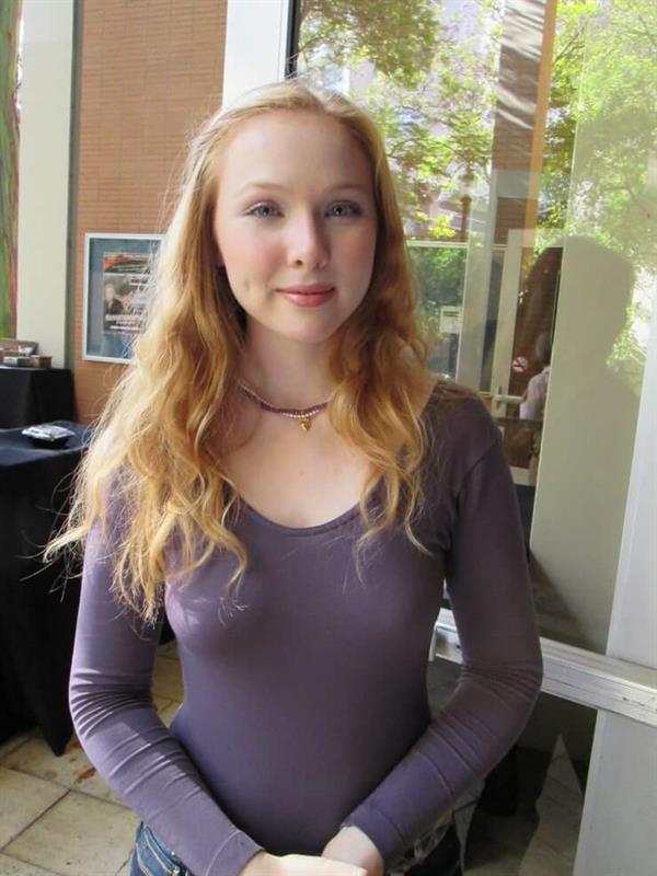 Molly Quinn