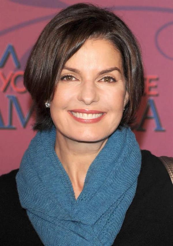 Sela Ward