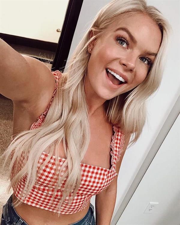 Kelli Goss