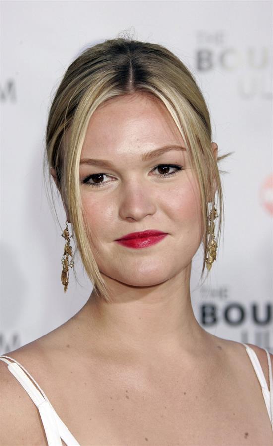 Julia Stiles