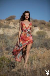 Elina Love Nude in the Sun