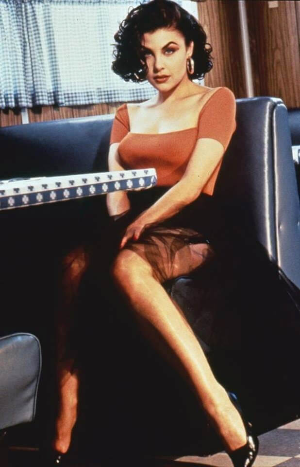 Sherilyn Fenn