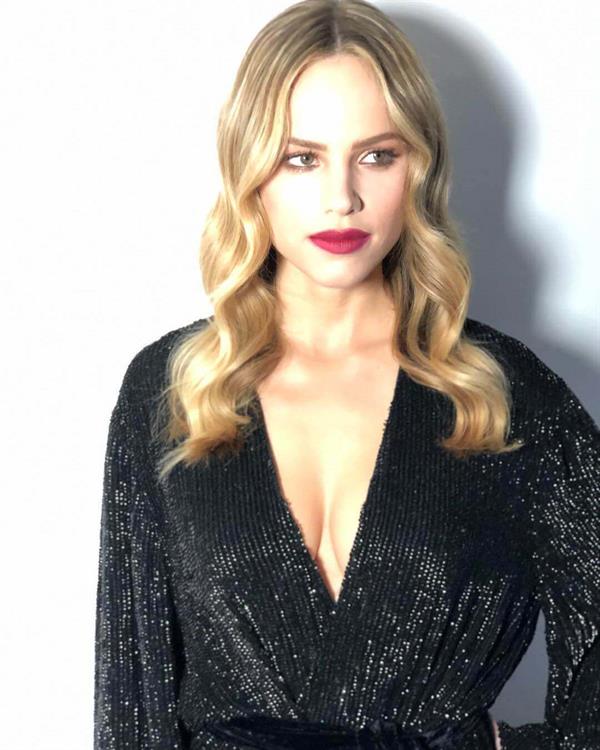 Halston Sage