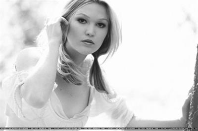 Julia Stiles