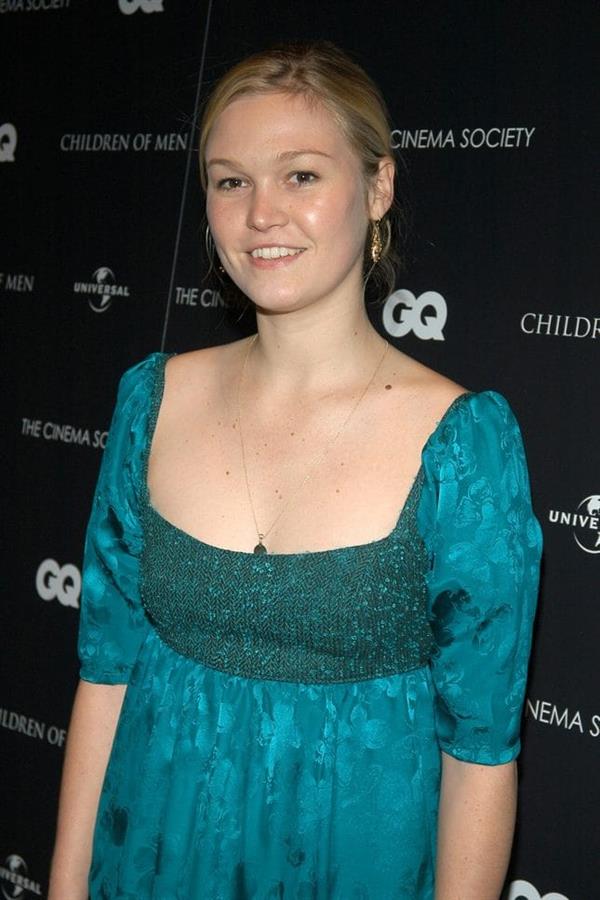 Julia Stiles