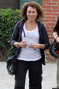 Rhea Perlman