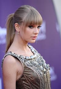 Taylor Swift 48th Annual Academy of Country Music Awards in Las Vegas 4/7/13 