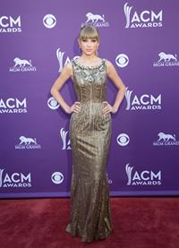 Taylor Swift 48th Annual Academy of Country Music Awards in Las Vegas 4/7/13 