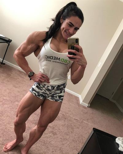 Natalia Abraham Coelho taking a selfie