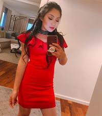 Tina Guo taking a selfie