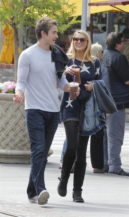 Stephanie Pratt with Robert Buckley in Los Angeles (16.05.2013) 