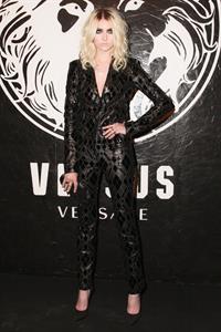 Taylor Momsen at the Versus Versace Launch party at the Leington Avenue Armory in New York City (15.05.2013) 