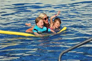 Tori Spelling Celebrates her birthday with family at the St Regis Punta Mita Resort in Mexico (May 20, 2013) 