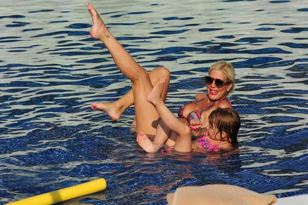 Tori Spelling Celebrates her birthday with family at the St Regis Punta Mita Resort in Mexico (May 20, 2013) 