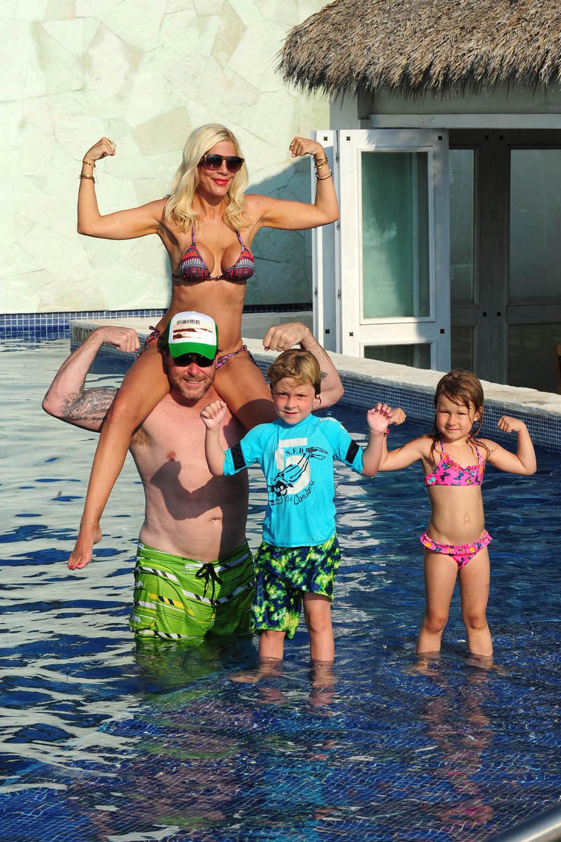Tori Spelling Celebrates her birthday with family at the St Regis Punta Mita Resort in Mexico (May 20, 2013) 